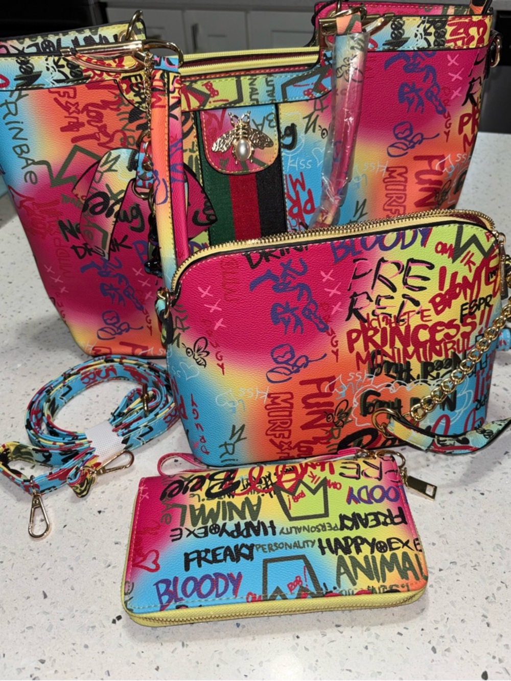 Multicolor Graffiti Print Women’s Crossbody Bag Set W/Bear Bag Charm